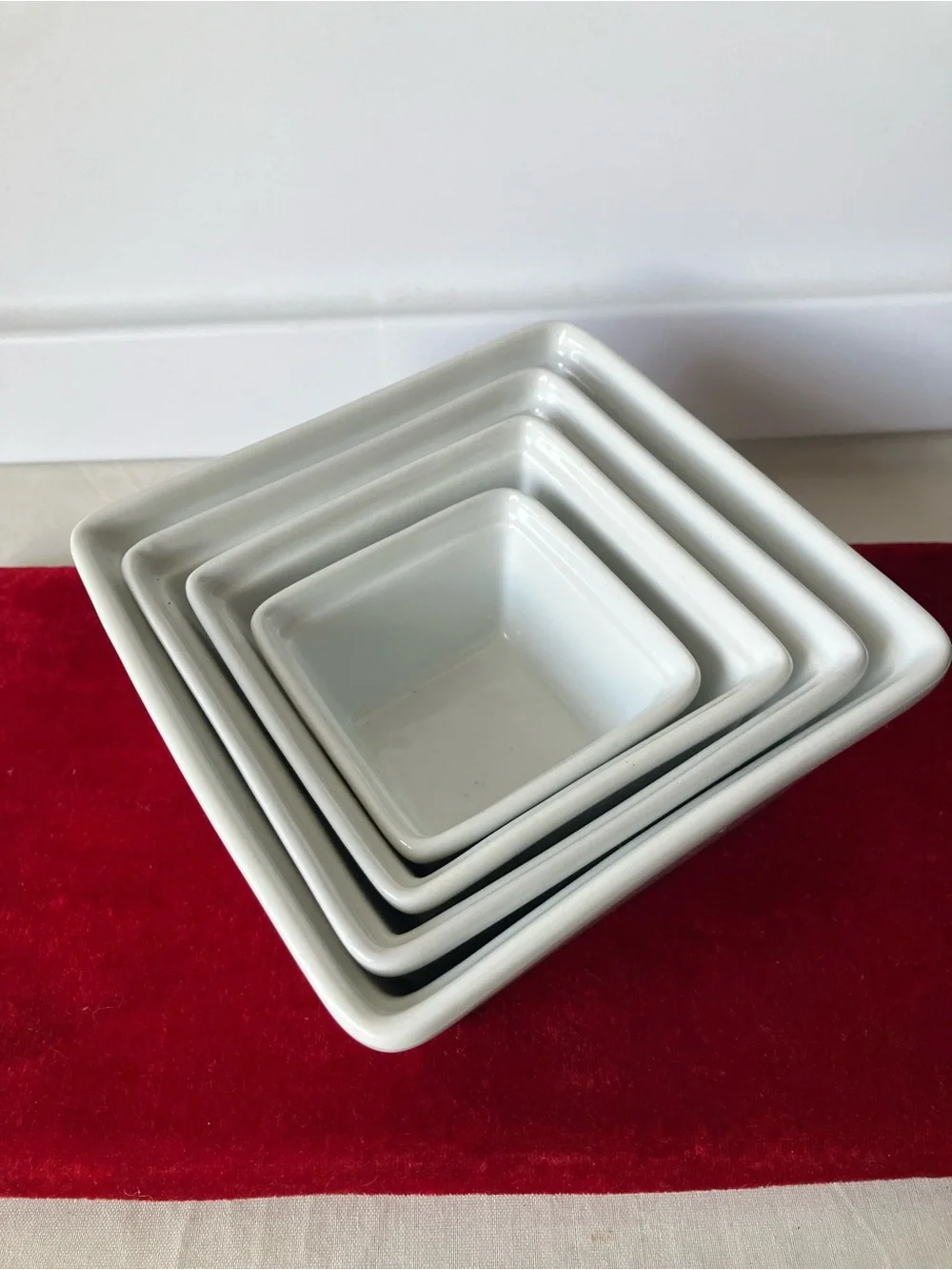 Williams Sonoma Nesting Serving Bowls Square Ceramic White Open Kitchen Set of 4